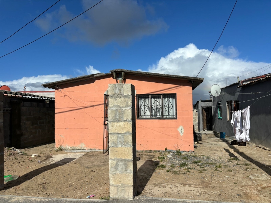 1 Bedroom Property for Sale in Kuyasa Western Cape